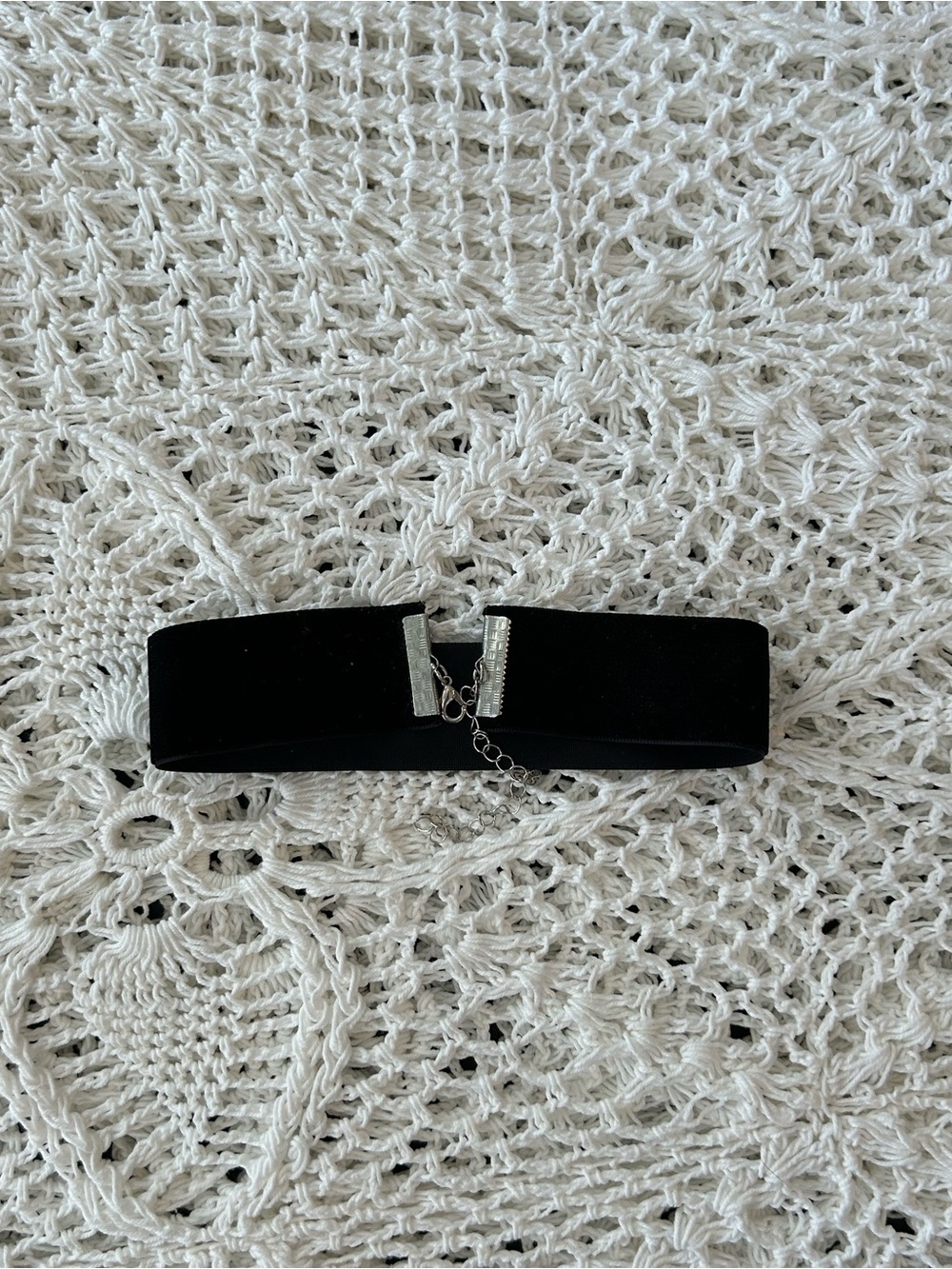 Black Velvet Choker Necklace - Classic Women’s Accessory